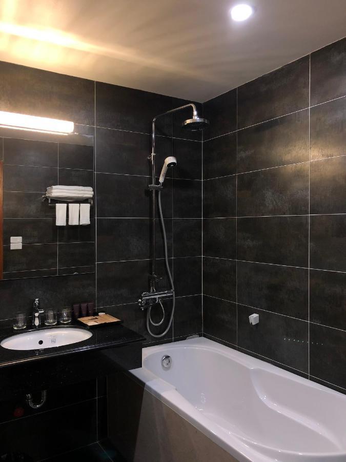 Moc Hoang Hotel Hanoi Kültér fotó